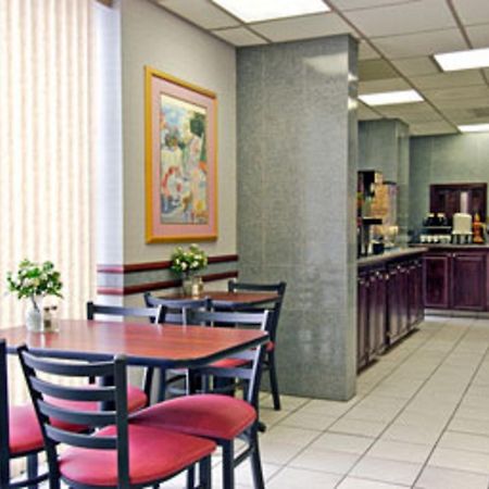 Days Inn By Wyndham Amarillo East Restaurant photo